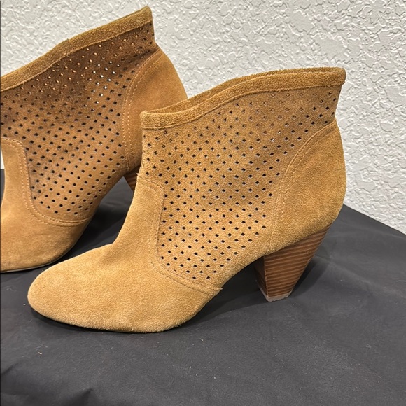 Jessica Simpson Tan Suede Ankle Boots - Picture 4 of 6